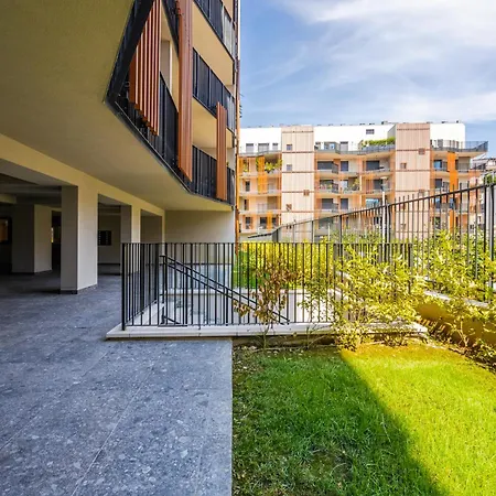 Moderno Con Terrazza & Palestra *