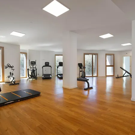 Apartman Moderno Con Terrazza & Palestra