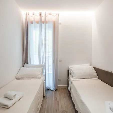 Apartman Moderno Con Terrazza & Palestra