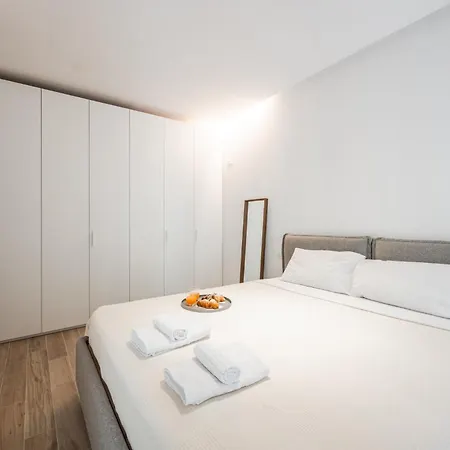 Apartman Moderno Con Terrazza & Palestra *